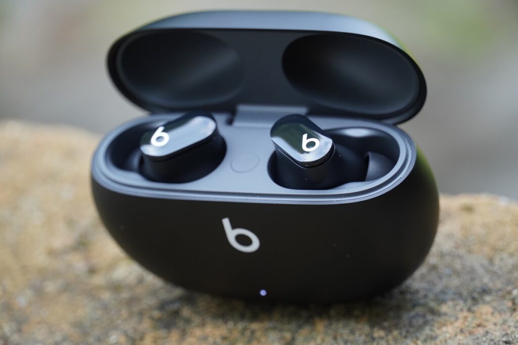 Only One Beats Fit Pro Working