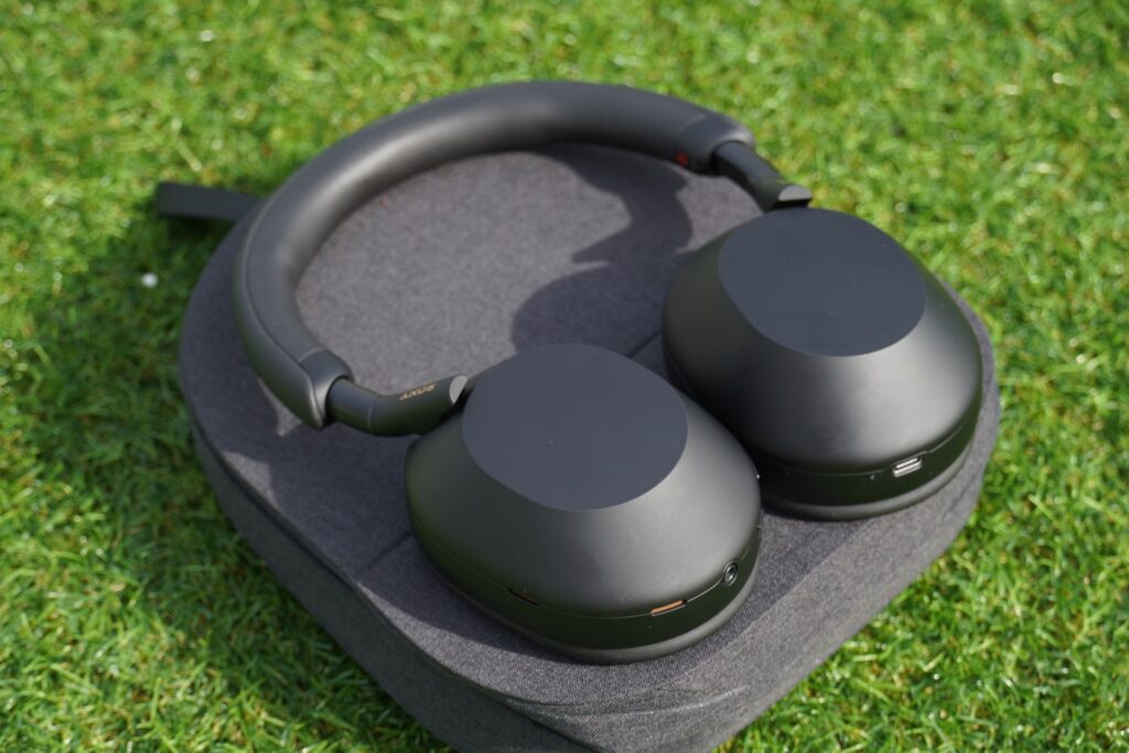 Sony Wh-1000xm5